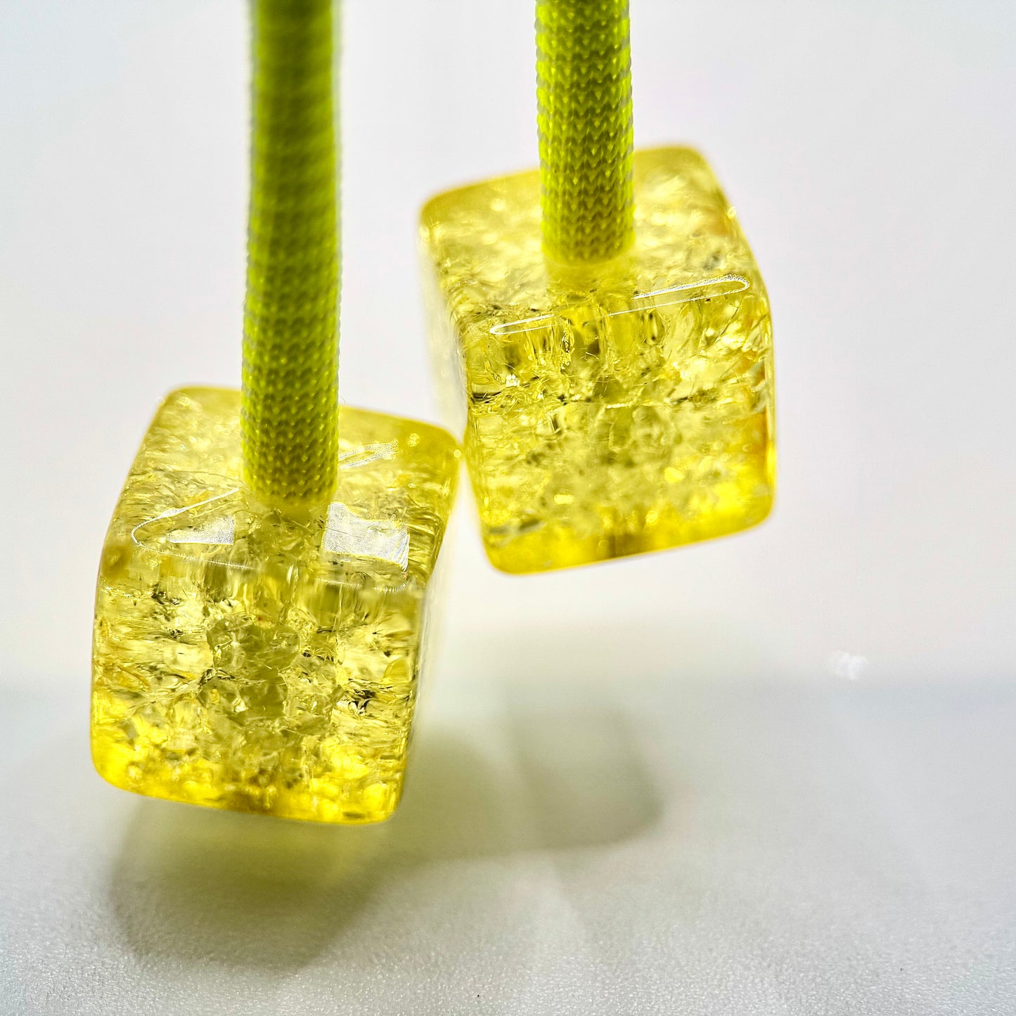 HOODIE CHARMS – Série Crackled Ice – Perles de Personnalisation pour Cordon de Sweat à Capuche – Design Futuriste et Minimal – Accessoire Unisexe pour Hoodie, Streetwear et Mode Urbaine