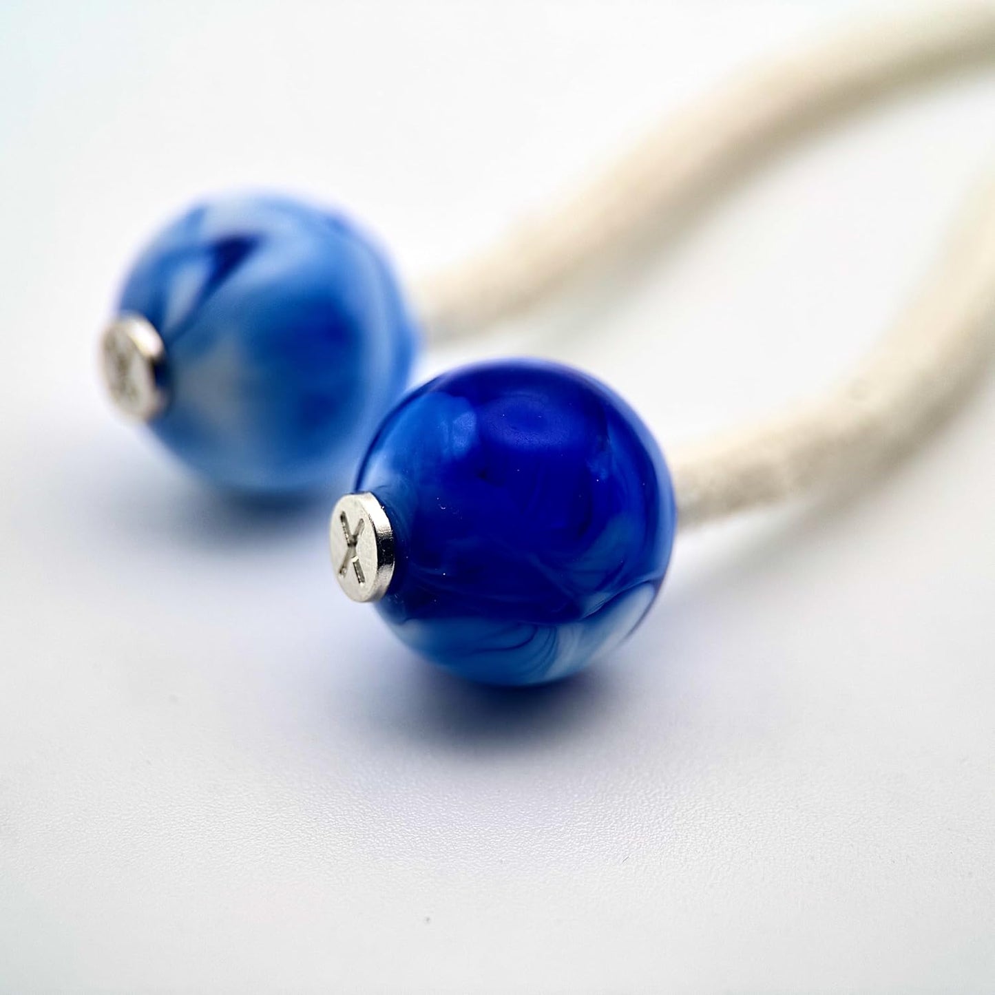 HOODIE CHARMS – Série Neon Core – Perles de Personnalisation pour Cordon de Sweat à Capuche – Design Futuriste et Minimal – Accessoire Unisexe pour Hoodie, Streetwear et Mode Urbaine