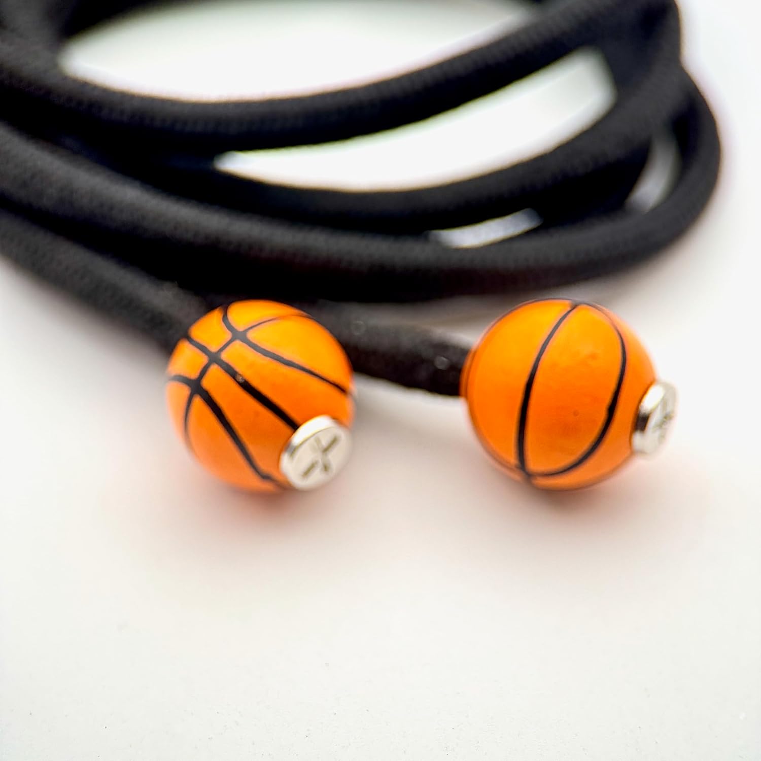 HOODIE CHARMS – Série Sportballs – Perles de Personnalisation en Bois – Design Ballons de Sport – Accessoire Fun et Unisexe pour Hoodie et Streetwear