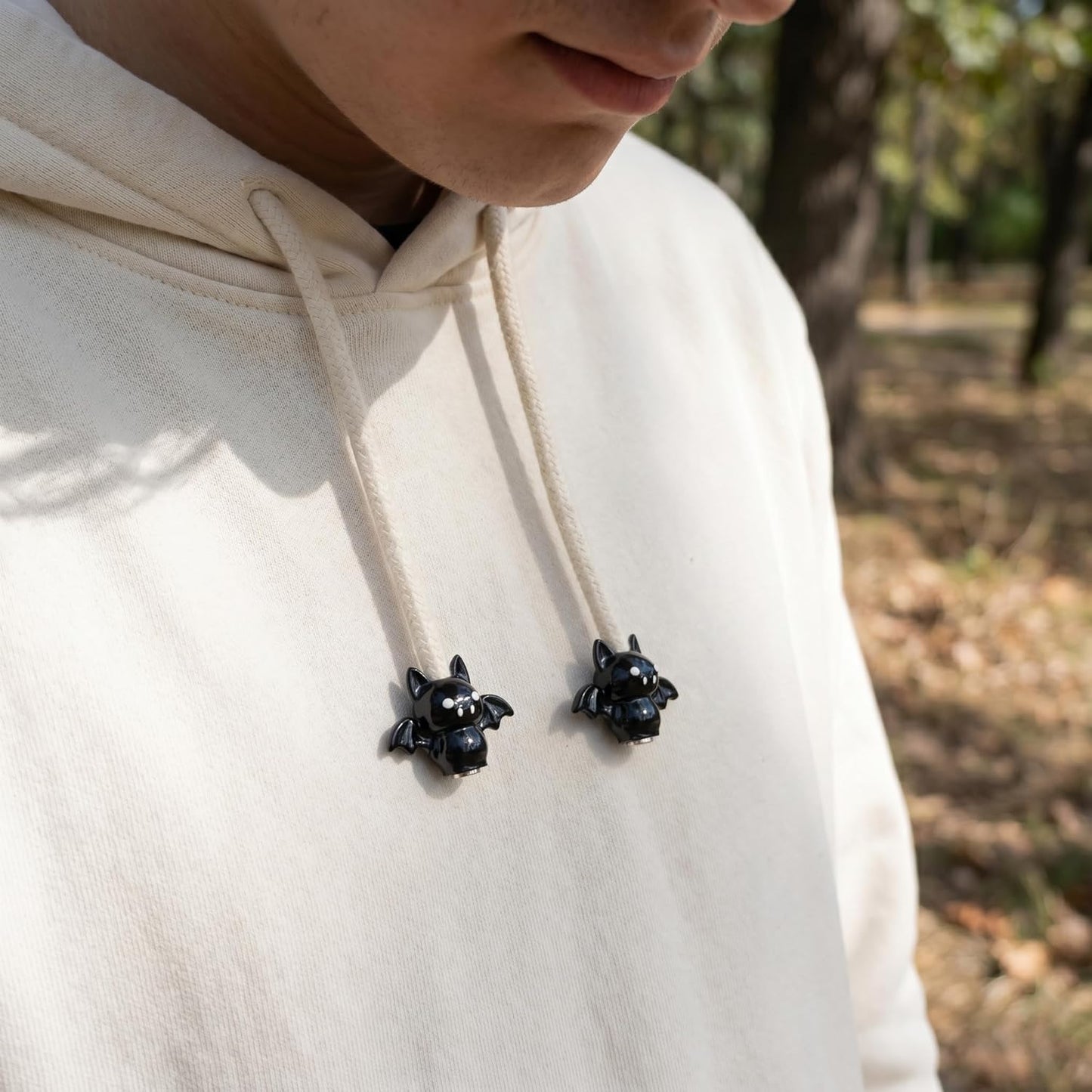 Série Batpop – Perles de Personnalisation pour Cordon de Sweat à Capuche – Design Sportif Brillant – Accessoire Unisexe pour Hoodie, Streetwear et Mode Urbaine