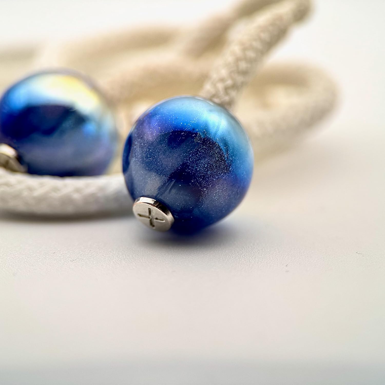 Série Galaxy – Perles de Personnalisation pour Cordon de Sweat à Capuche – Design Futuriste et Minimal – Accessoire Unisexe pour Hoodie, Streetwear et Mode Urbaine