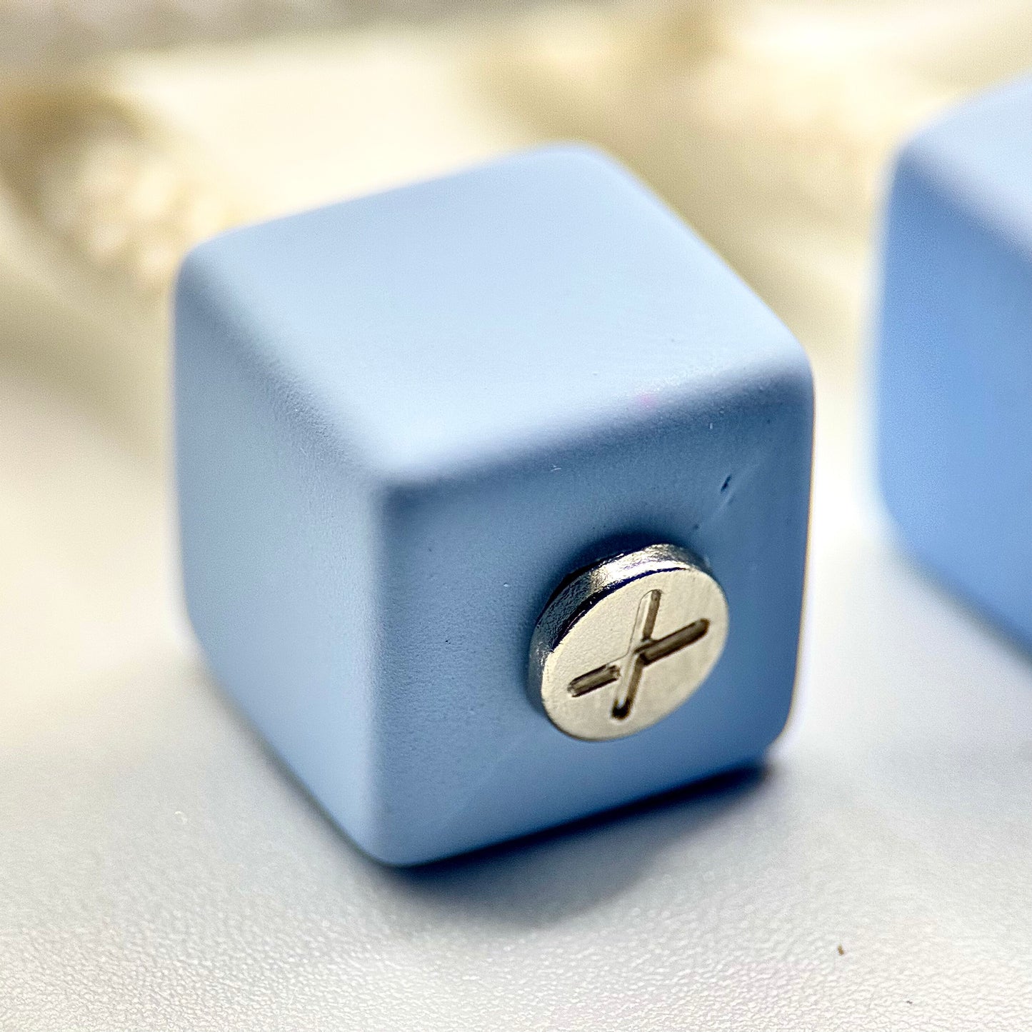 HOODIE CHARMS – Série Soft Cubes – Perles de Personnalisation pour Cordon de Sweat à Capuche – Design Futuriste et Minimal – Accessoire Unisexe pour Hoodie, Streetwear et Mode Urbaine