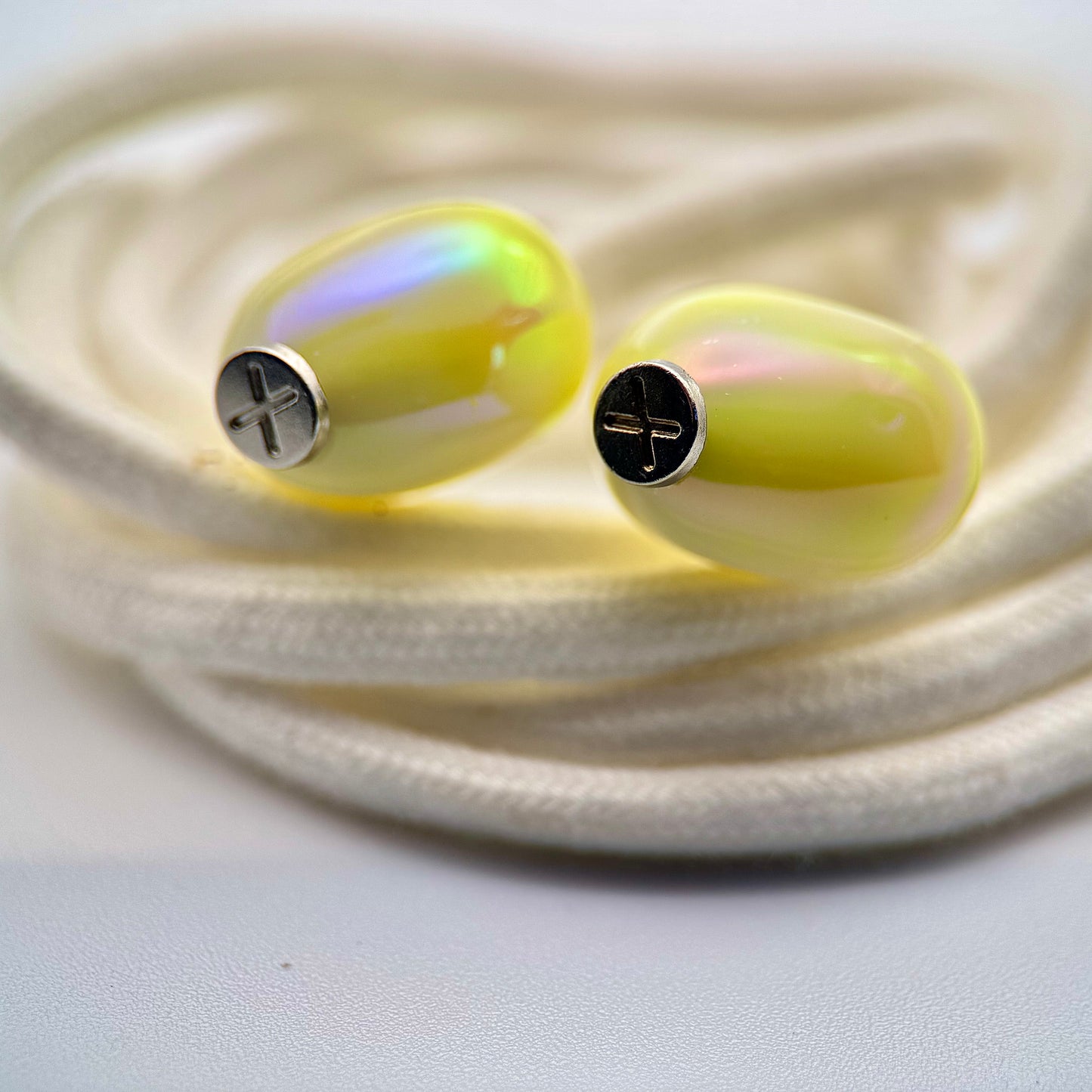 HOODIE CHARMS – Série Cosmo Heart – Perles de Personnalisation pour Cordon de Sweat à Capuche – Design Futuriste et Minimal – Accessoire Unisexe pour Hoodie.