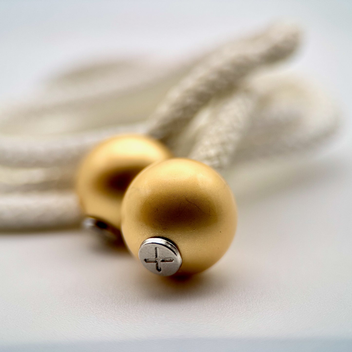 Série ABS Luxe Gold – Perles de Personnalisation pour Cordon de Sweat à Capuche – Design Métallisé et Élégant – Accessoire Unisexe pour Hoodie