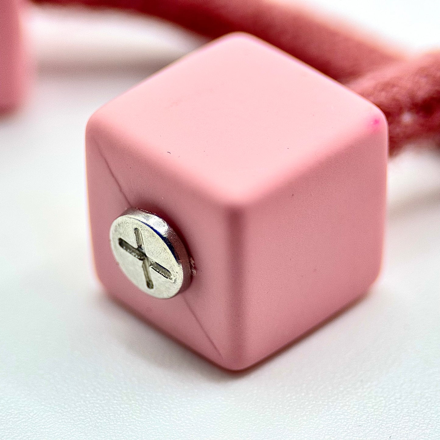 HOODIE CHARMS – Série Soft Cubes – Perles de Personnalisation pour Cordon de Sweat à Capuche – Design Futuriste et Minimal – Accessoire Unisexe pour Hoodie, Streetwear et Mode Urbaine