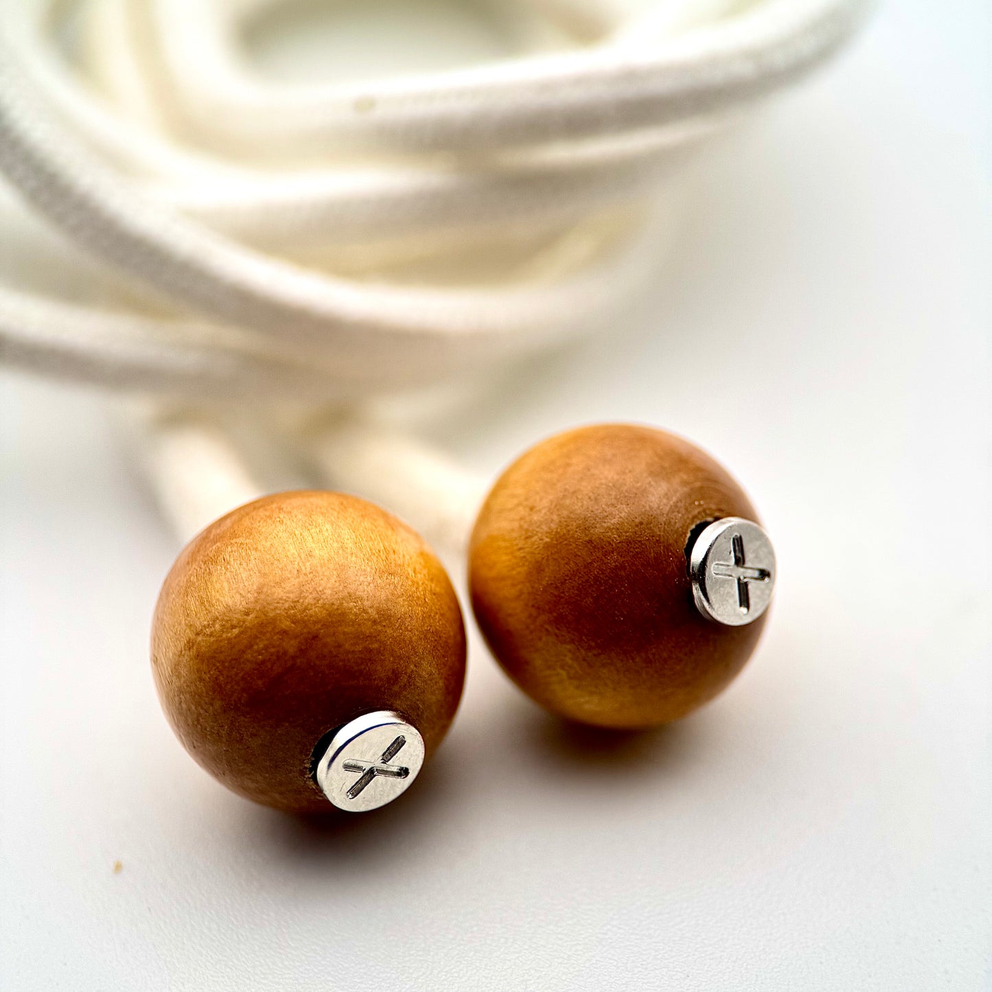 HOODIE CHARMS – Série RAW WOOD – Perles de Personnalisation pour Cordon de Sweat à Capuche – Design Minimal et Naturel – Accessoire Unisexe pour Hoodie, Streetwear et Mode Décontractée