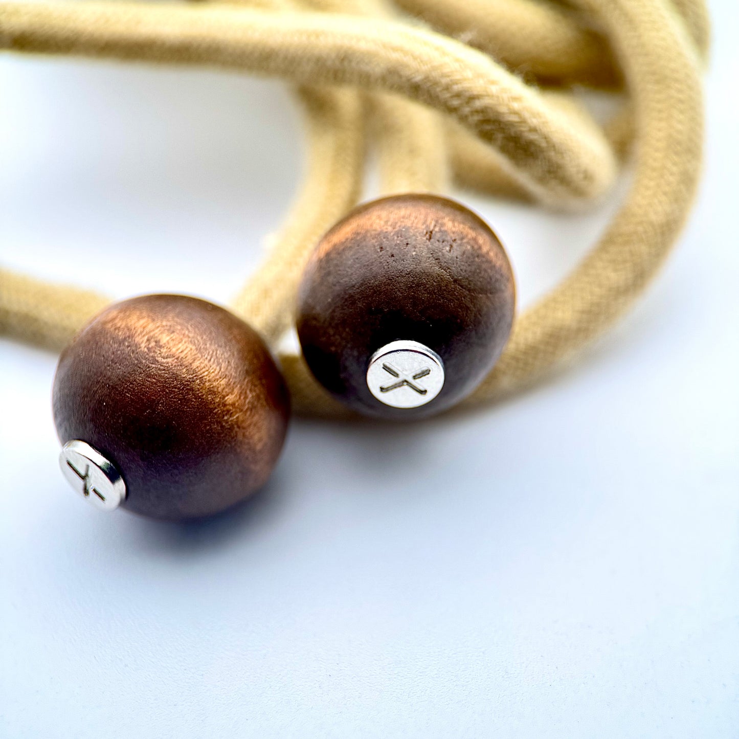 HOODIE CHARMS – Série RAW WOOD – Perles de Personnalisation pour Cordon de Sweat à Capuche – Design Minimal et Naturel – Accessoire Unisexe pour Hoodie, Streetwear et Mode Décontractée