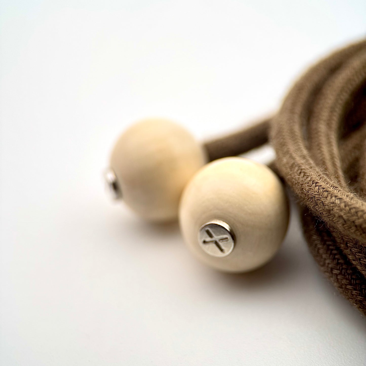 HOODIE CHARMS – Série RAW WOOD – Perles de Personnalisation pour Cordon de Sweat à Capuche – Design Minimal et Naturel – Accessoire Unisexe pour Hoodie, Streetwear et Mode Décontractée