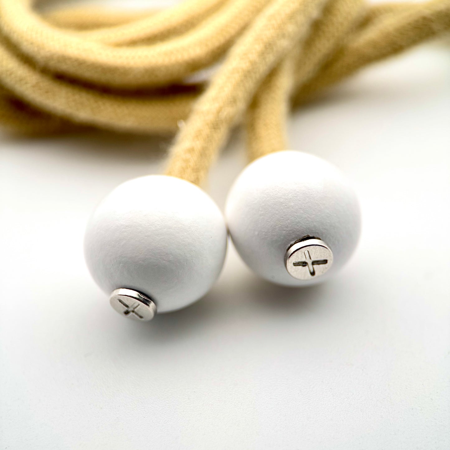 HOODIE CHARMS – Série RAW WOOD – Perles de Personnalisation pour Cordon de Sweat à Capuche – Design Minimal et Naturel – Accessoire Unisexe pour Hoodie, Streetwear et Mode Décontractée