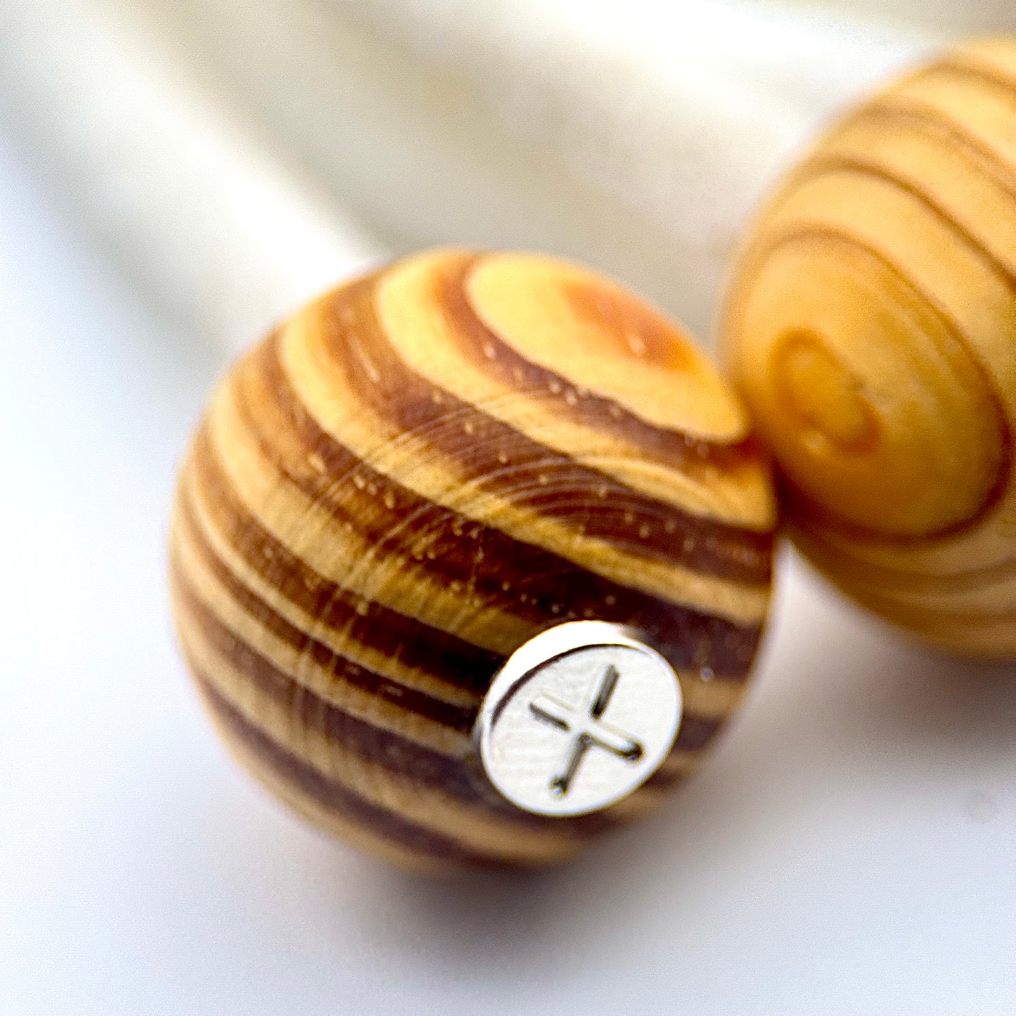 HOODIE CHARMS – Série RAW WOOD – Perles de Personnalisation pour Cordon de Sweat à Capuche – Design Minimal et Naturel – Accessoire Unisexe pour Hoodie, Streetwear et Mode Décontractée