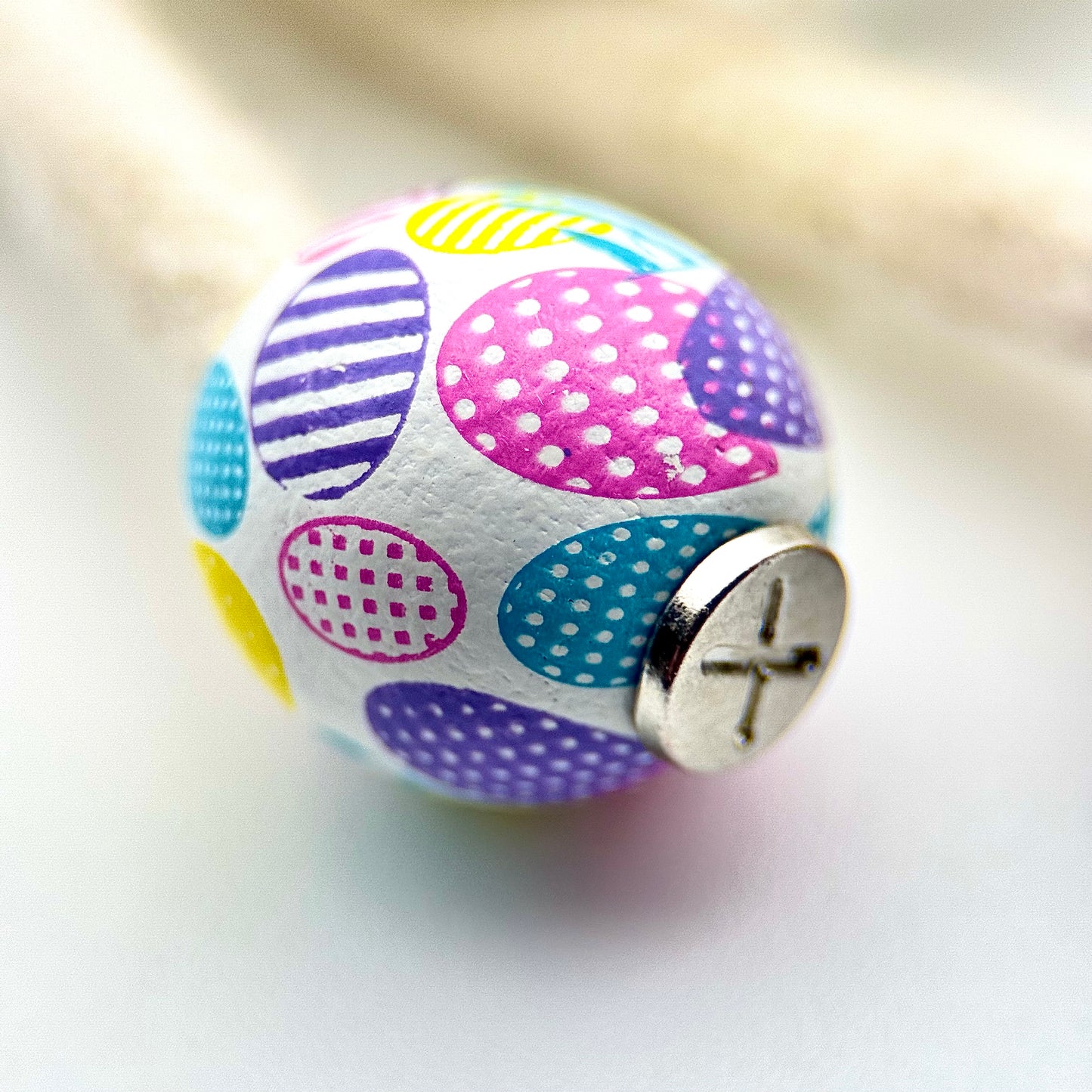 HOODIE CHARMS – Série Wood Pop – Perles en Bois Peintes à la Main – Design Graphique & Fun – Accessoire Unisexe pour Hoodie et Streetwear