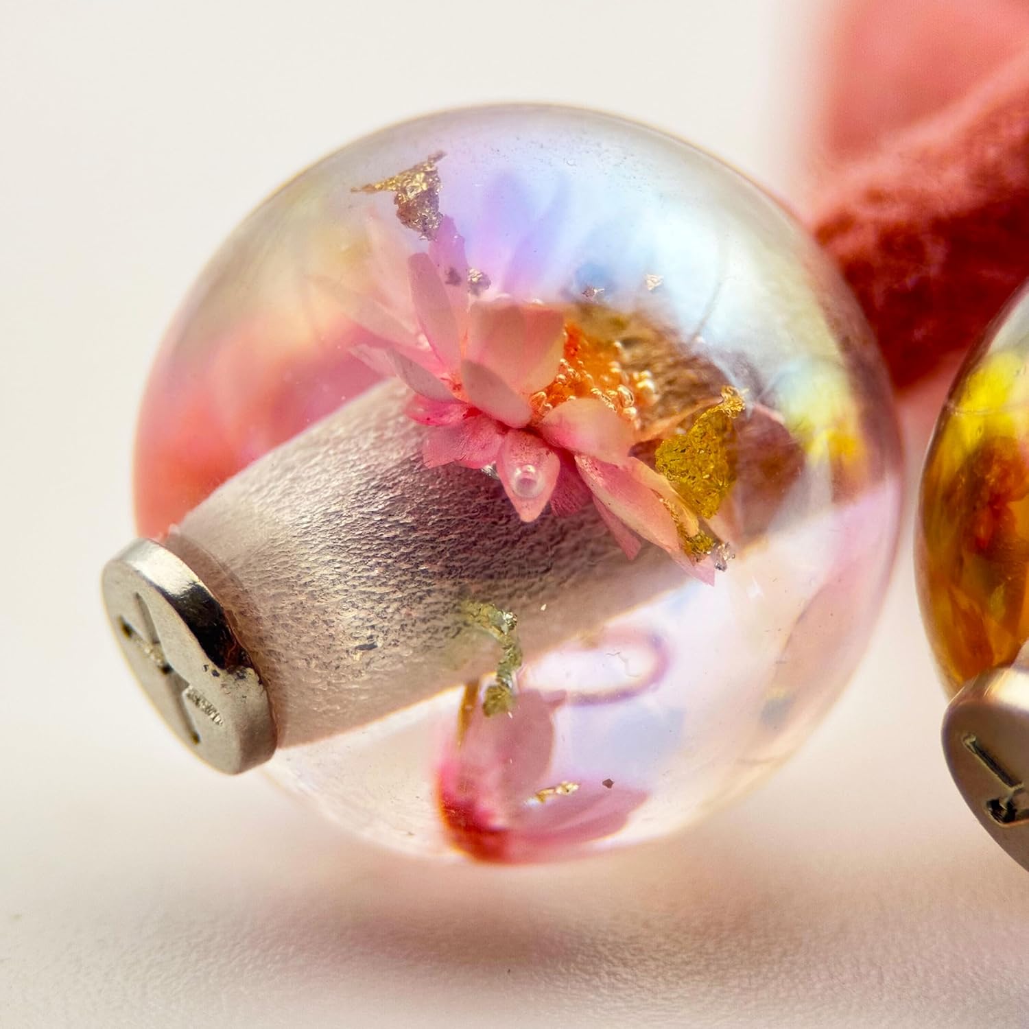 HOODIE CHARMS – Modèle Eternal Bloom – Perle pour Cordon de Hoodie - Hoodie Charms - Fushia