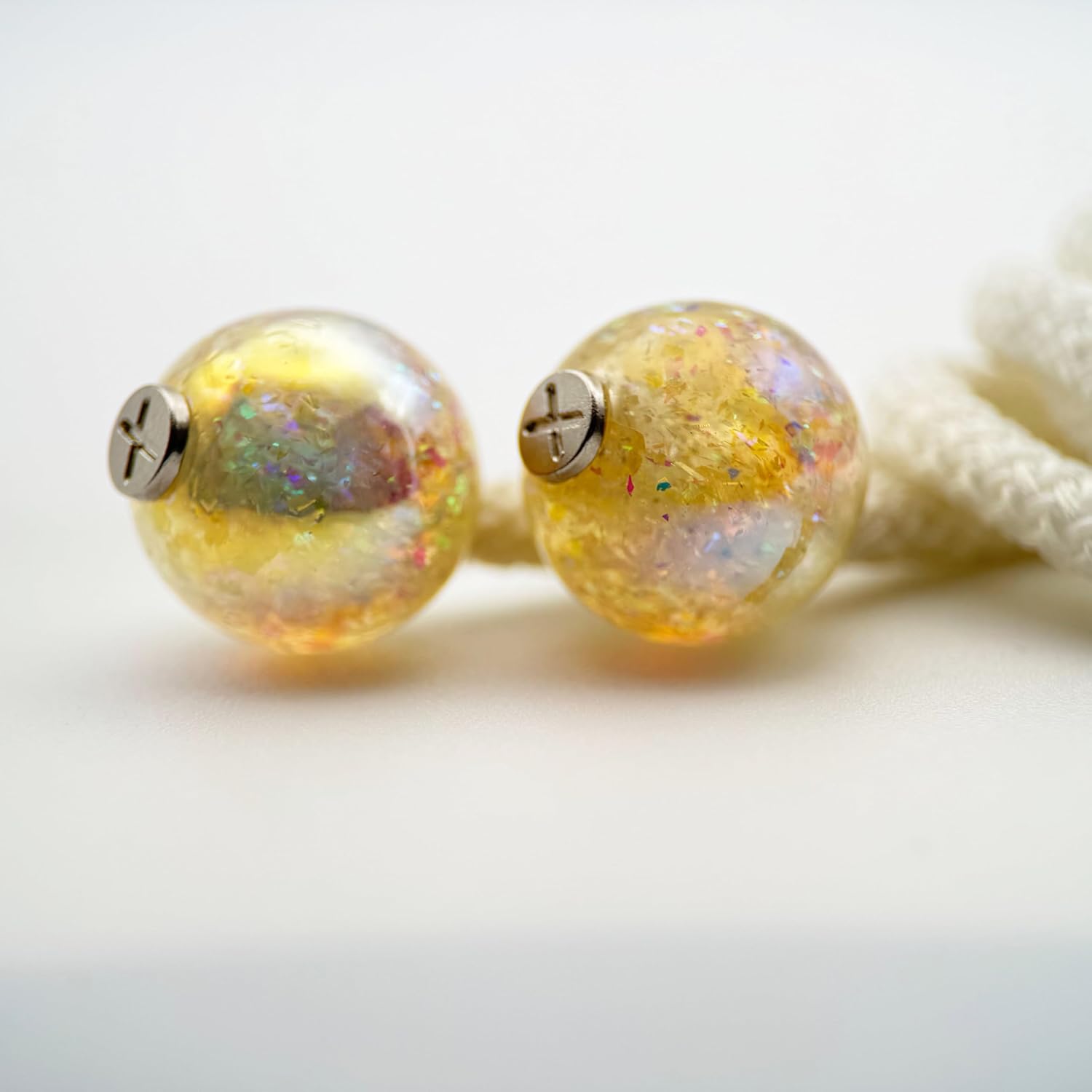 Hoodie Charms – Opal Shards – Perles Effet Nacré pour Cordon de Hoodie - Hoodie Charms - Jaune