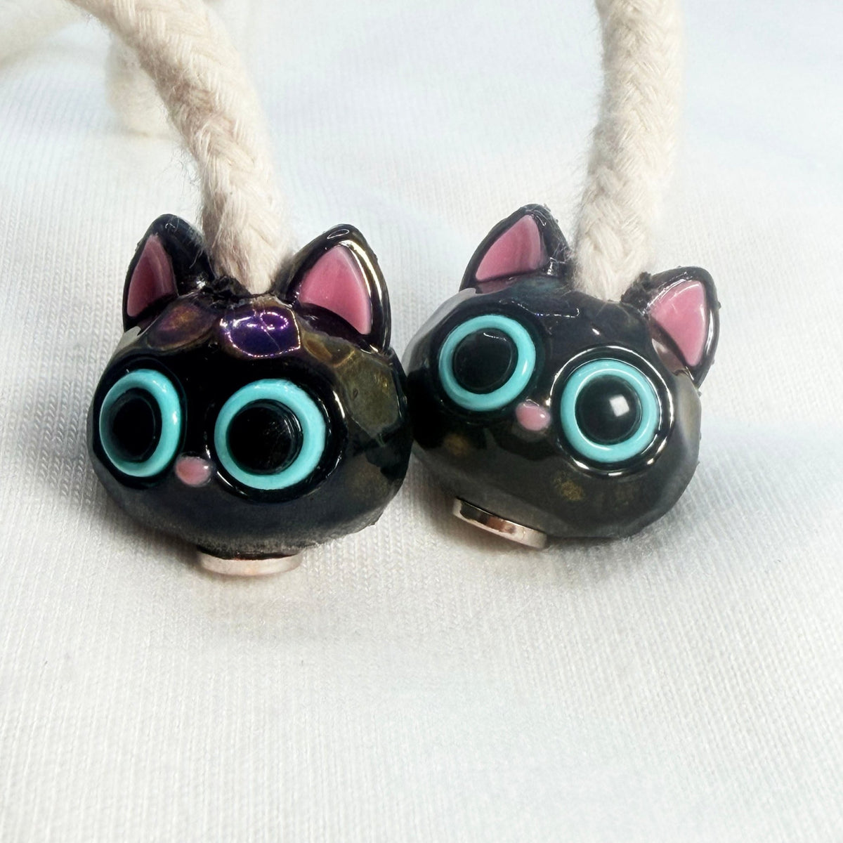 HOODIE CHARMS®- Pixel Cat – Perles de hoodie - Hoodie Charms - Noir