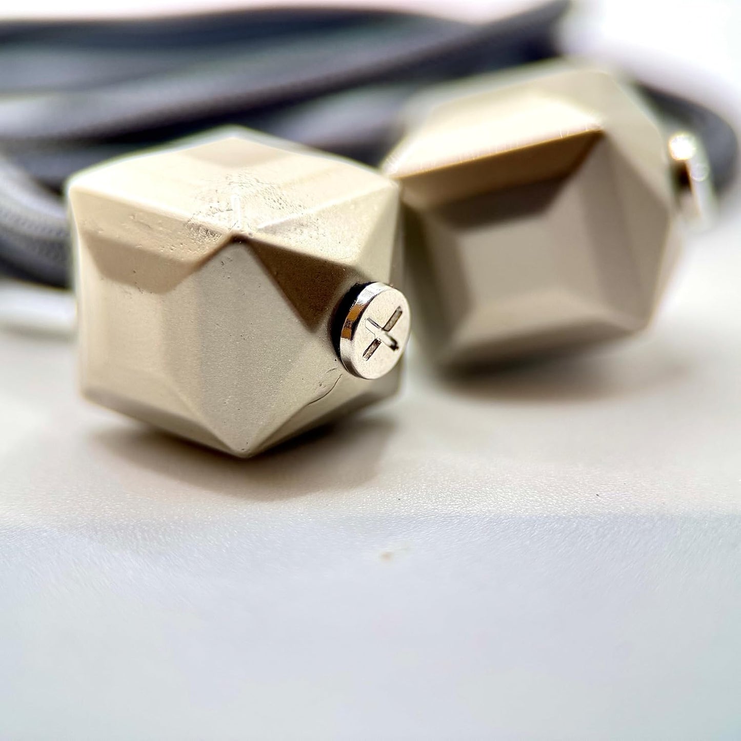 HOODIE CHARMS – Série Block – Perle pour Cordon de Hoodie - Hoodie Charms - Argent