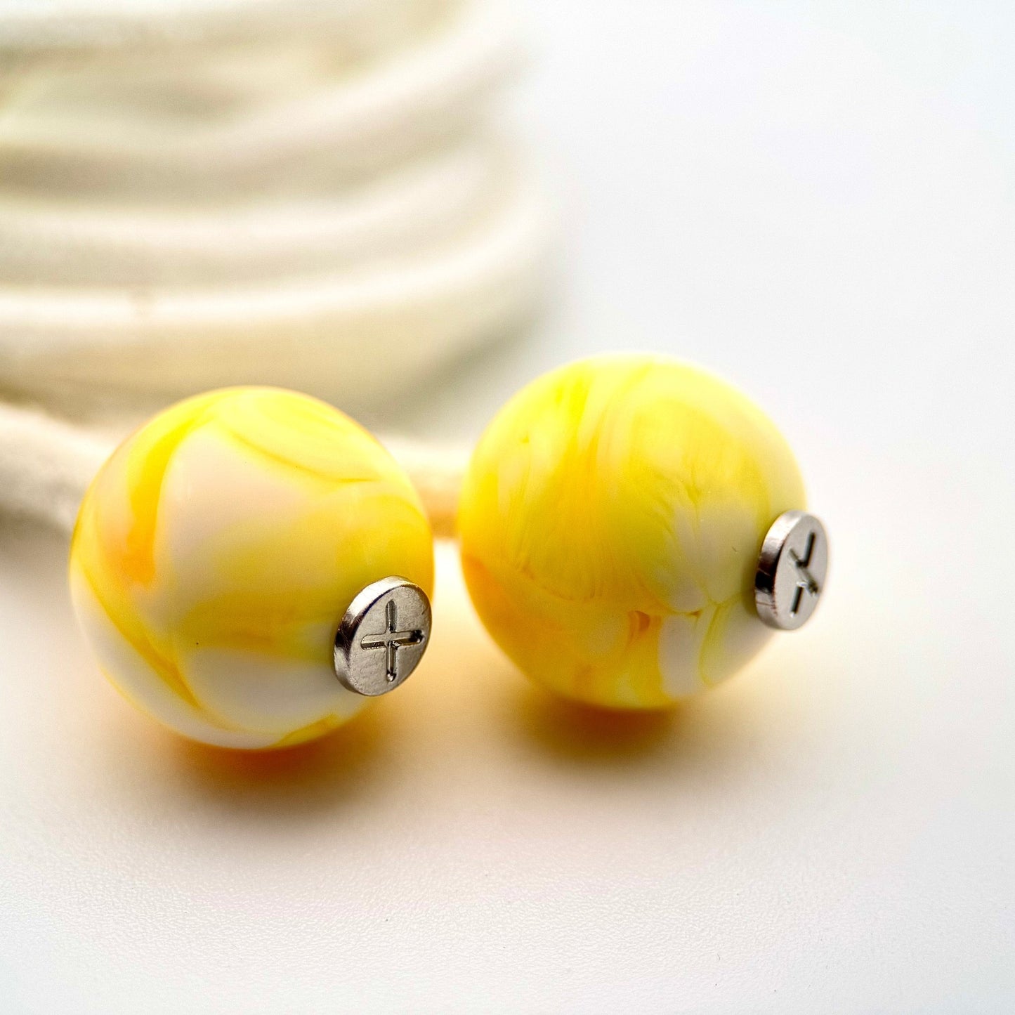HOODIE CHARMS – Série Neon Core – Perle pour Cordon de Hoodie - Hoodie Charms - YELLOW