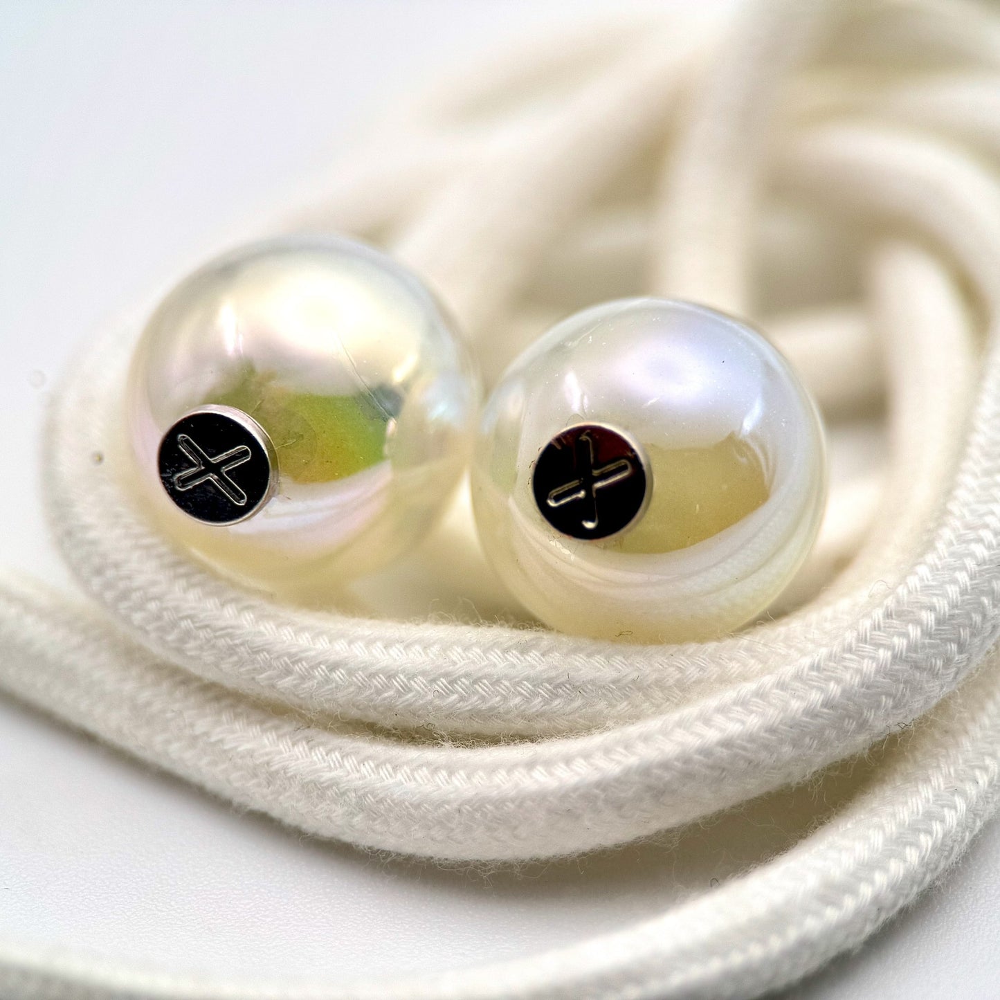 HOODIE CHARMS – Série Pearl Glow – Perle pour Cordon de Hoodie - Hoodie Charms - Blanc