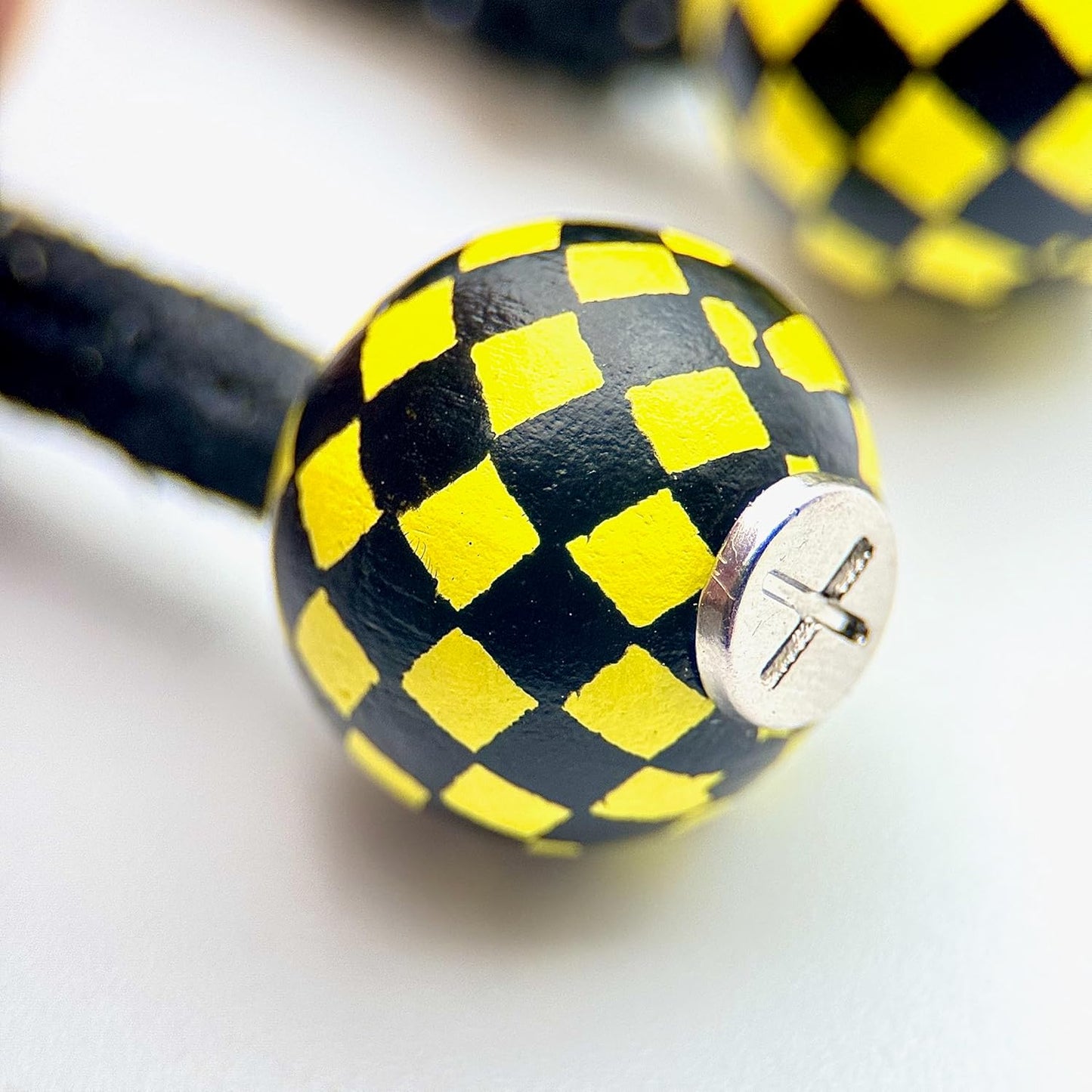 HOODIE CHARMS – Série Wood Pop – Perle pour Cordon de Hoodie - Hoodie Charms - Golden Bloom – Fleur dorée et blanche