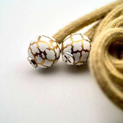 HOODIE CHARMS – Série Wood Pop – Perle pour Cordon de Hoodie - Hoodie Charms - SwirlCandy – Spirale rouge et blanche