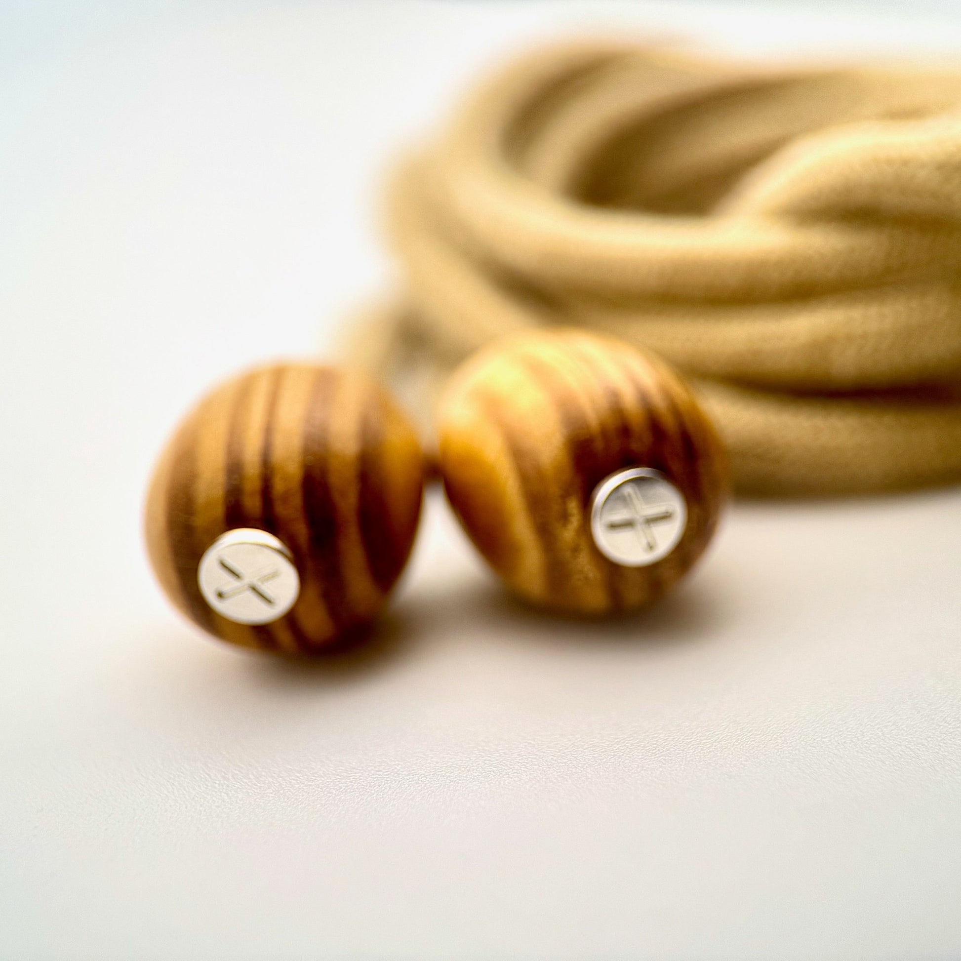 HOODIE CHARMS – Série Woody Shapes – Perle pour Cordon de Hoodie - Hoodie Charms - Woody Glossy