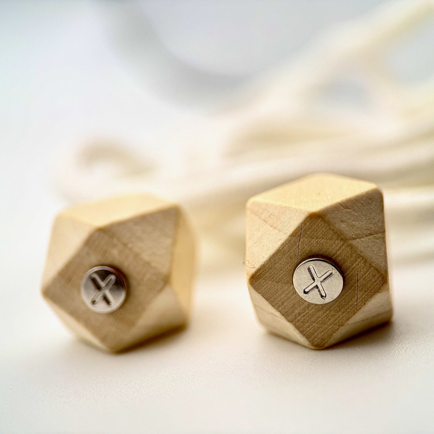 HOODIE CHARMS – Série Woody Shapes – Perle pour Cordon de Hoodie - Hoodie Charms - Woody Whitegem